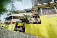 OYO 95097 Griya Asri Guest House