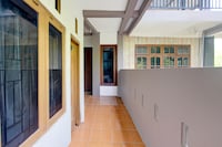 OYO 95097 Griya Asri Guest House