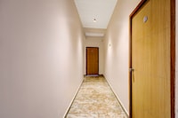 Super Townhouse IT Chennai Formerly Radha Jayam Residency