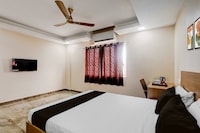 Townhouse Arumbakkam Metro Station Formerly Radha Jayam Residency