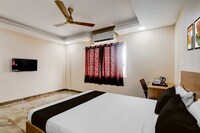 Townhouse Arumbakkam Metro Station Formerly Radha Jayam Residency