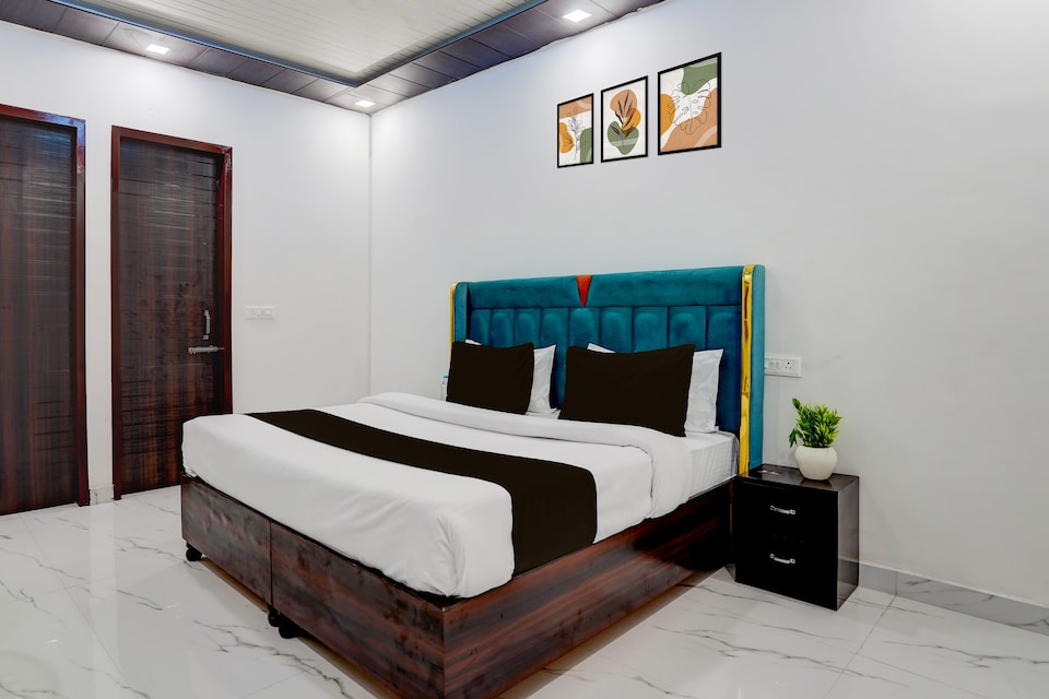 HOTEL O BROTHERS, Zirakpur, Zirakpur