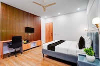  Townhouse Oak Sector 18 Metro Station Formerly Raasha Inn 