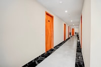  Townhouse Oak Sector 18 Metro Station Formerly Raasha Inn 