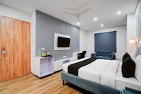  Townhouse Oak Sector 18 Metro Station Formerly Raasha Inn 