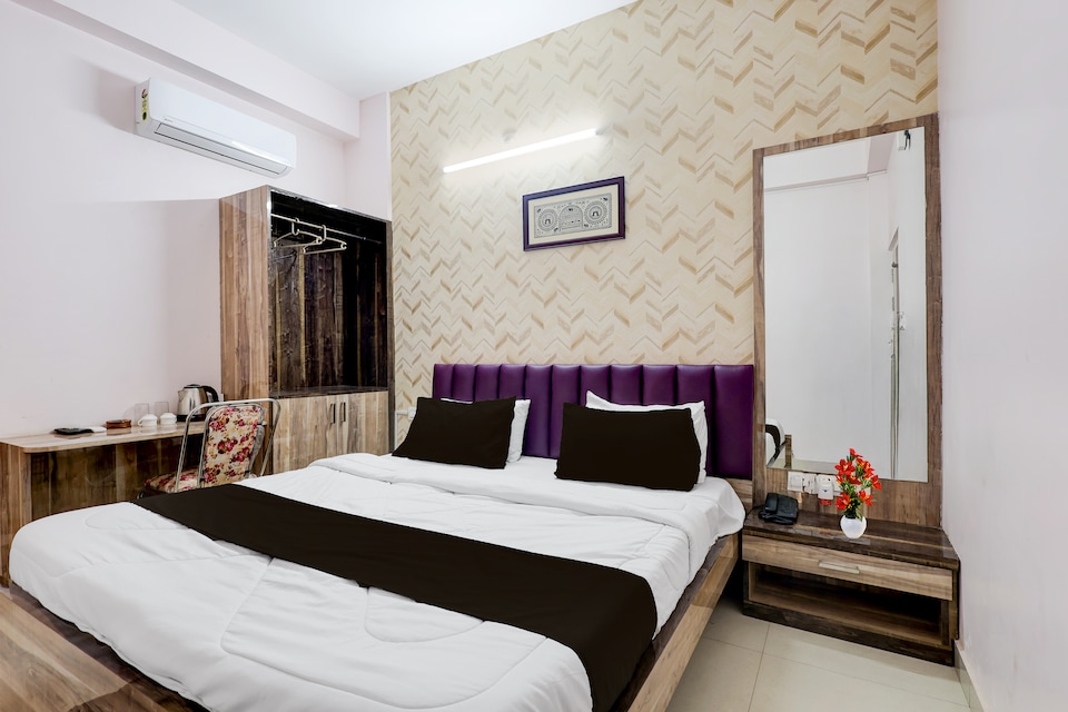 Super Collection O Baramunda Bus Terminal Formerly Hotel Bansal Residency, Khandagiri Bhubaneswar, Bhubaneswar