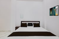 SPOT ON Galaxy Hotal