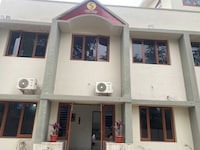 Hotel O S Town Guest House 