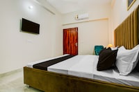 Hotel O S Town Guest House 