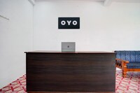 SPOT ON 6100 Luxury Club 