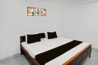 SPOT ON 6100 Luxury Club 