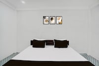 SPOT ON 6100 Luxury Club 