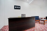 SPOT ON 6100 Luxury Club 