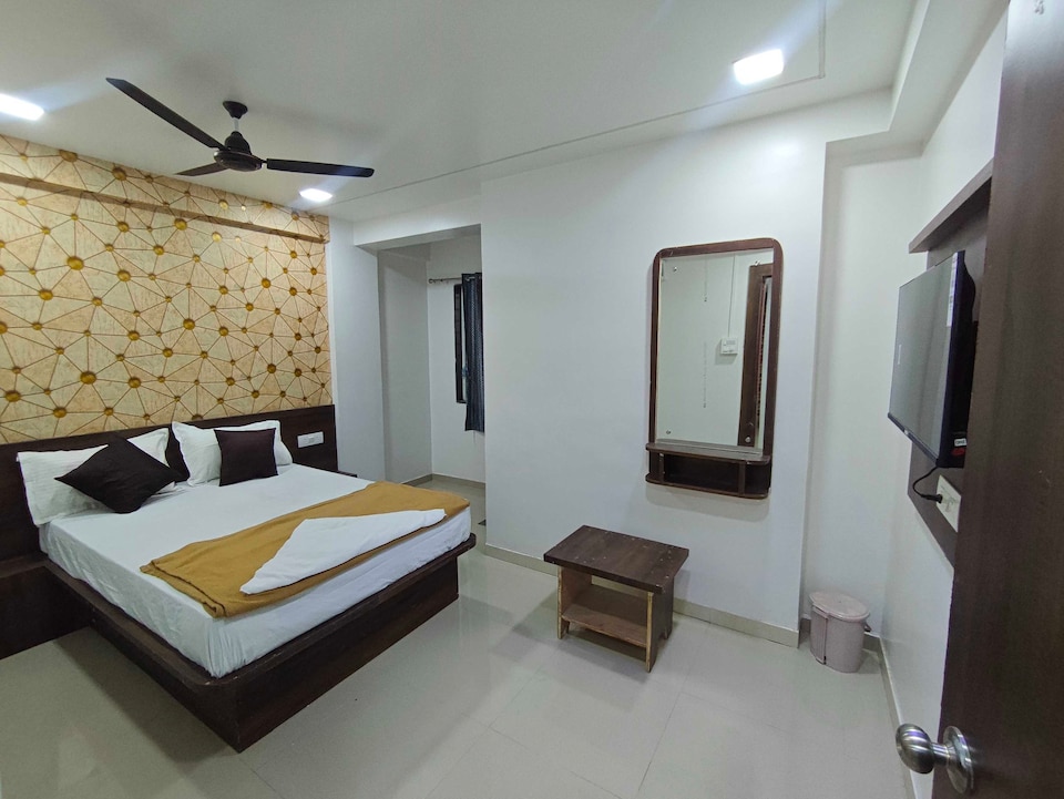 Hotel O Royal Lodge, Katraj Khed Shivapur Pune, Pune