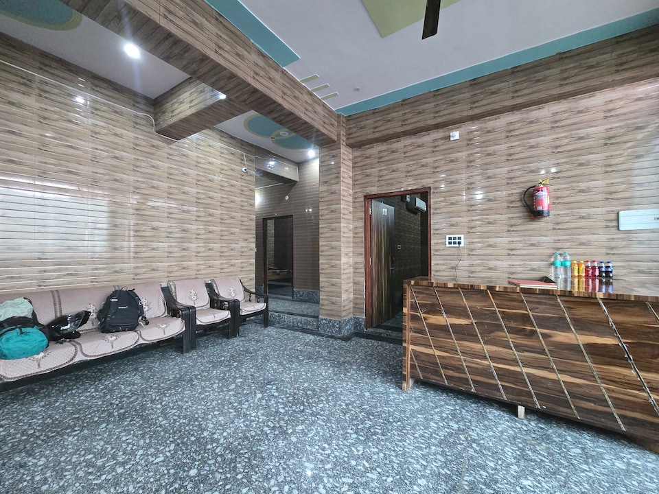 OYO HOTEL RAAS, Aligarh, Aligarh