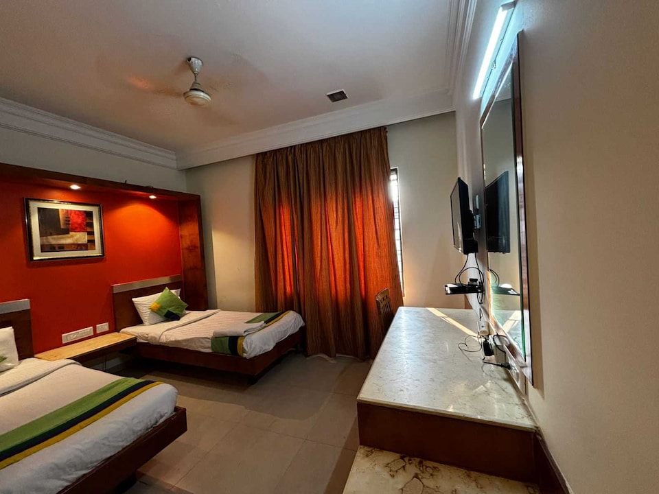 POP 84209K Ya Inn And Suites, Cox Town Bangalore, Bangalore