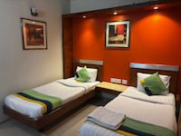 POP 84209K Ya Inn And Suites