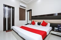 Hotel O KN Plaza