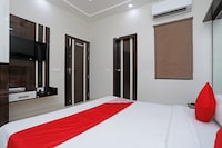 Hotel O KN Plaza
