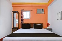 Hotel O Santoshpur Lakeview Formerly Bellavita Guest House