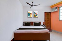 Hotel O Santoshpur Lakeview Formerly Bellavita Guest House