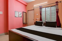 Hotel O Santoshpur Lakeview Formerly Bellavita Guest House