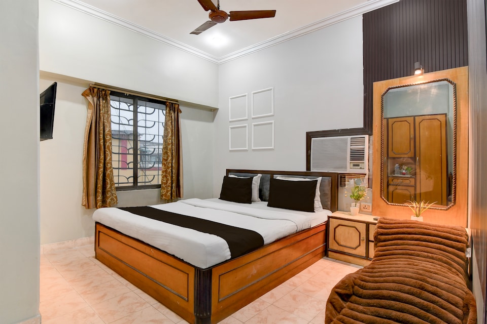 Super Collection O Kalighat Kolkata Formerly Venkateshwara, Gariahat Kolkata, Kolkata