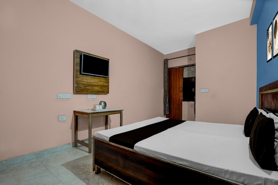 Hotel O Royal Urban Residency, Old Gurgaon, Gurgaon