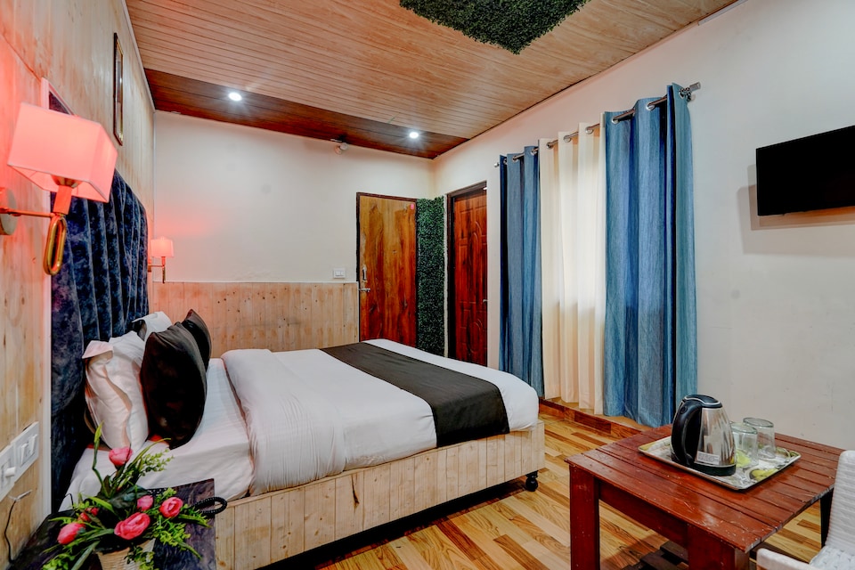 Hotel O Saffron Castle, Barlowganj, Mussoorie