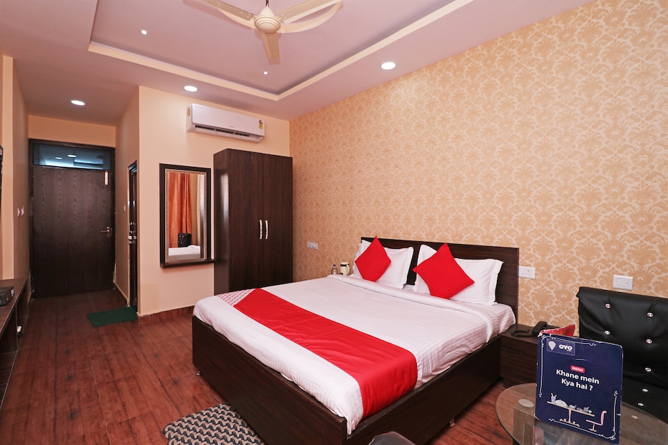 Capital O 13483 Hotel Aradhya's, Airport Lucknow, Lucknow