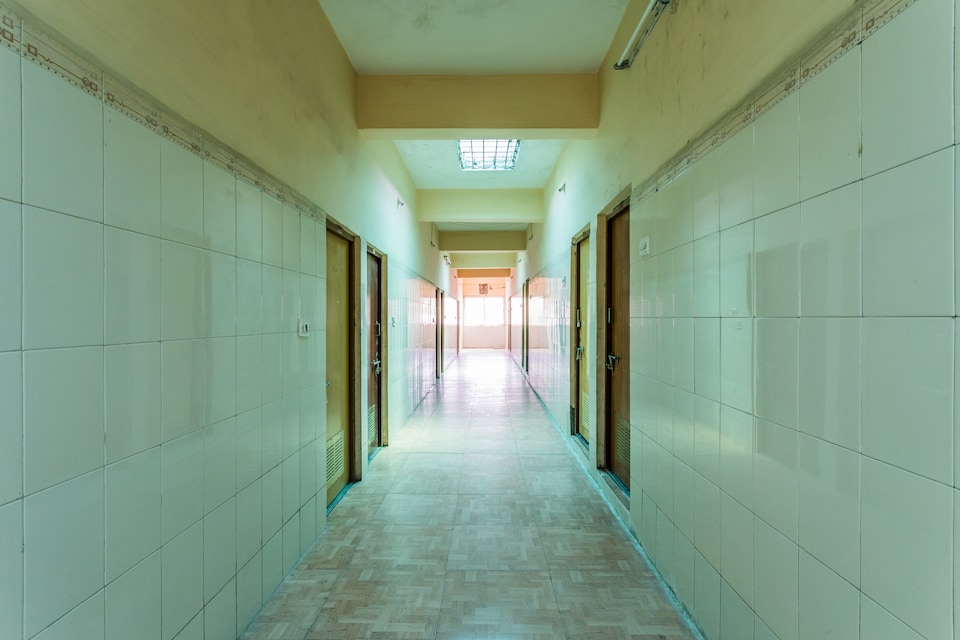 OYO 13496 होटल रॉयल पार्क, Rau, इंदौर