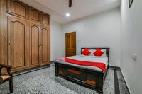 OYO Infinity Service Apartments Near Shilparamam