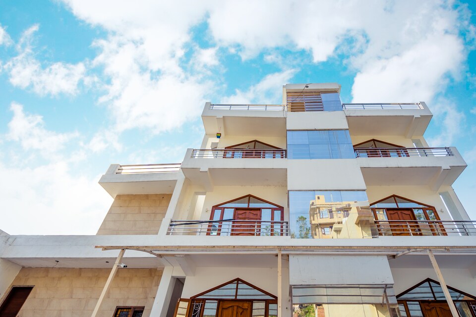 OYO 13499 Home 2BHK Simran Villa DIT, Dehradun Railway Station, Dehradun