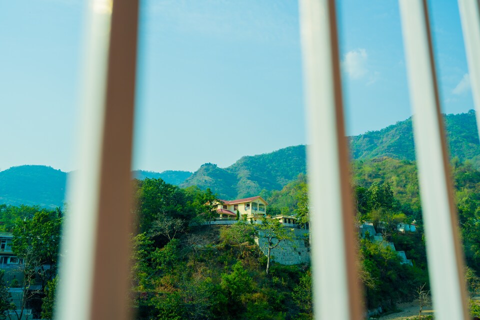 OYO 13499 Home 2BHK Simran Villa DIT, Dehradun Railway Station, Dehradun