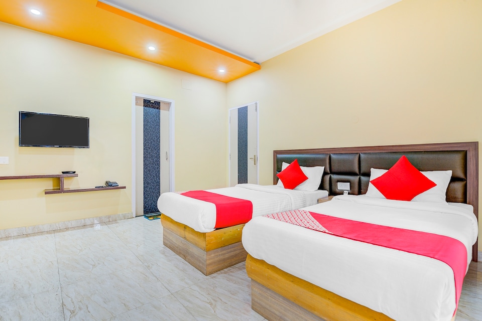 OYO 13521 Sudhriti Hotel, Bagdogra Airport Siliguri, Siliguri