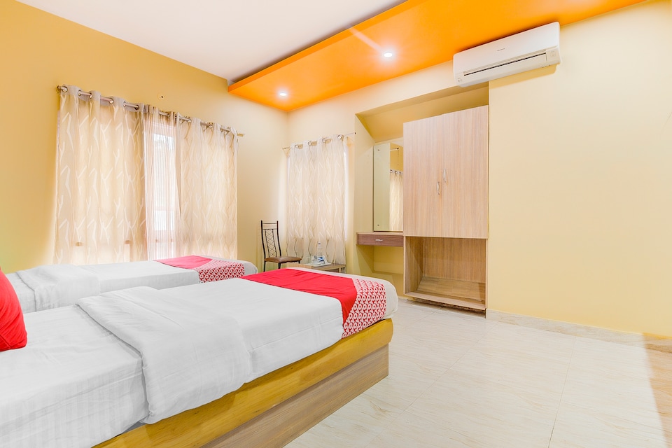 OYO 13521 Sudhriti Hotel, Bagdogra Airport Siliguri, Siliguri