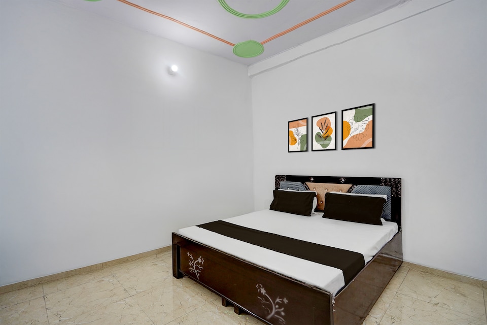 Hotel O The Moon Light, Greater Noida, Noida