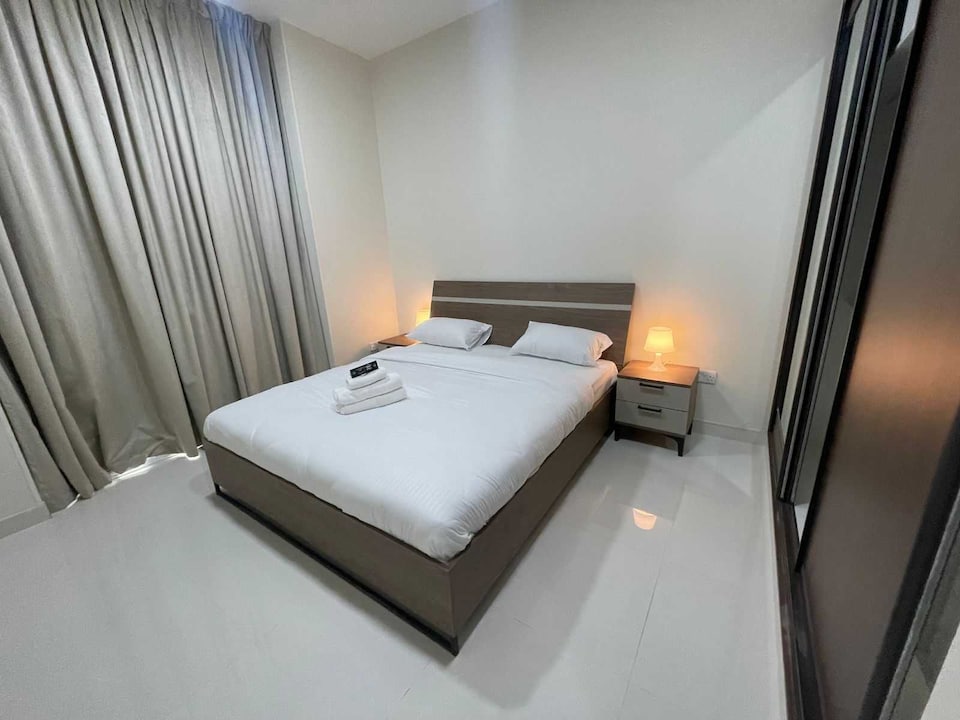 Spacious 3bhk With Maid Room, Madinat Zayed Abu Dhabi, Abu Dhabi