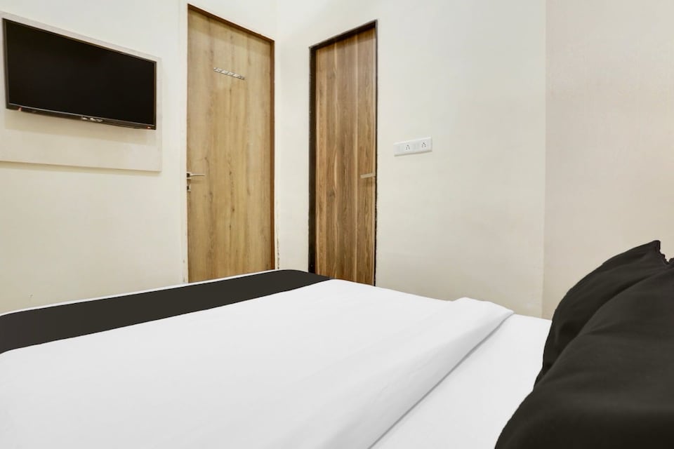 Collection O BKC Kurla Formerly Hotel Pride Suite, Mumbai Chembur-Kurla-Ghatkopar, Mumbai