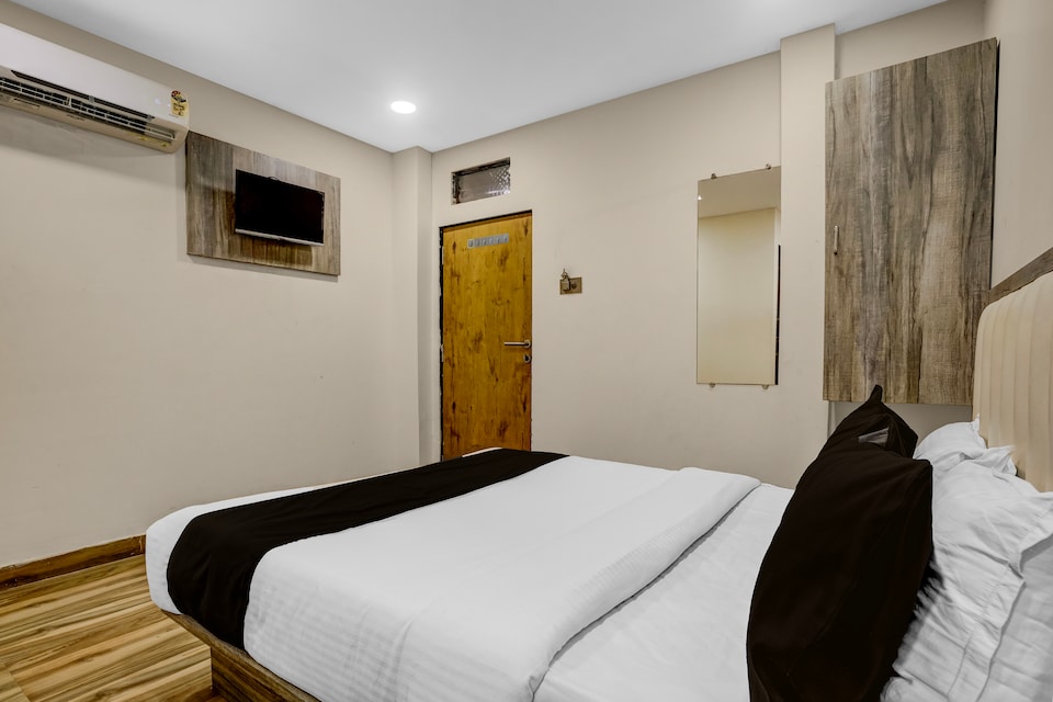 Collection O BKC Kurla Formerly Hotel Pride Suite, Mumbai Chembur-Kurla-Ghatkopar, Mumbai