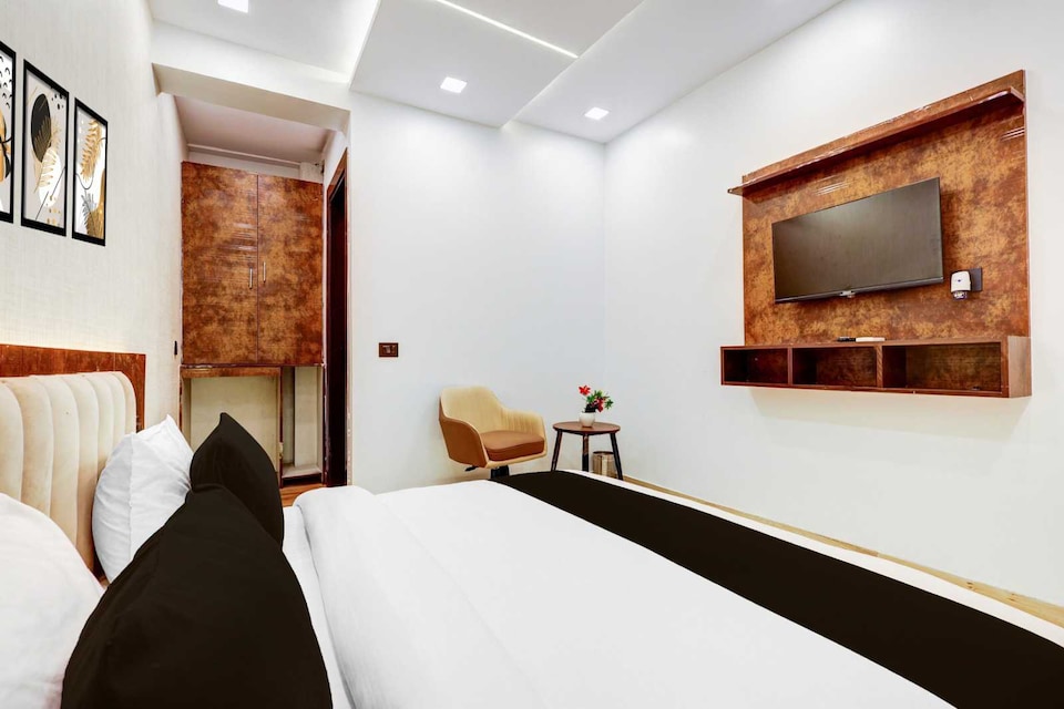 Hotel O Sugar Inn, Rajouri Garden Delhi, Delhi