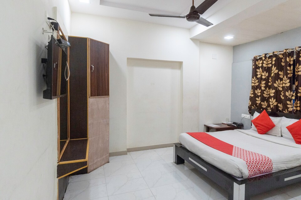 OYO 13535 Aakash, Navrangpura Ahmedabad, Ahmedabad