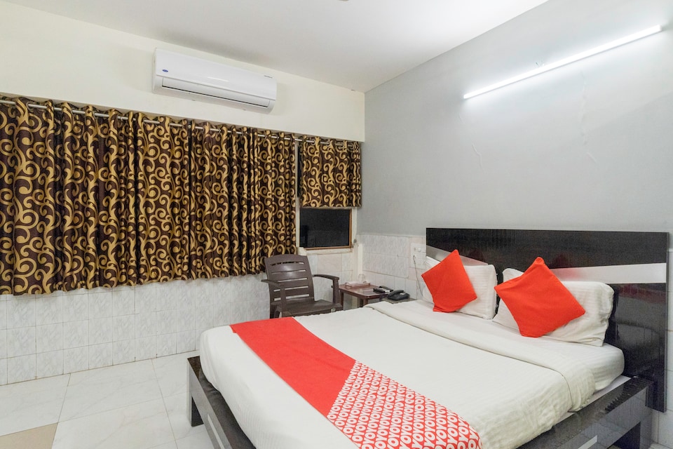 OYO 13535 Aakash, Navrangpura Ahmedabad, Ahmedabad