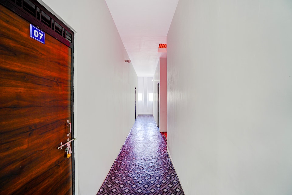 Spot On Hotel Blue Rain, Vikas Nagar Lucknow, Lucknow