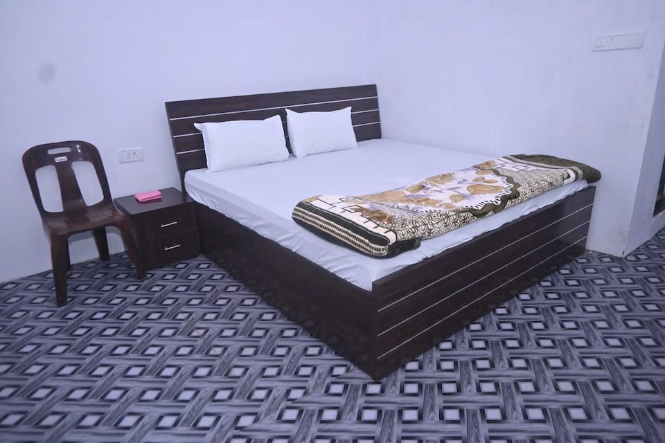 SPOT ON Hotel Blue Rain, Vikas Nagar Lucknow, Lucknow