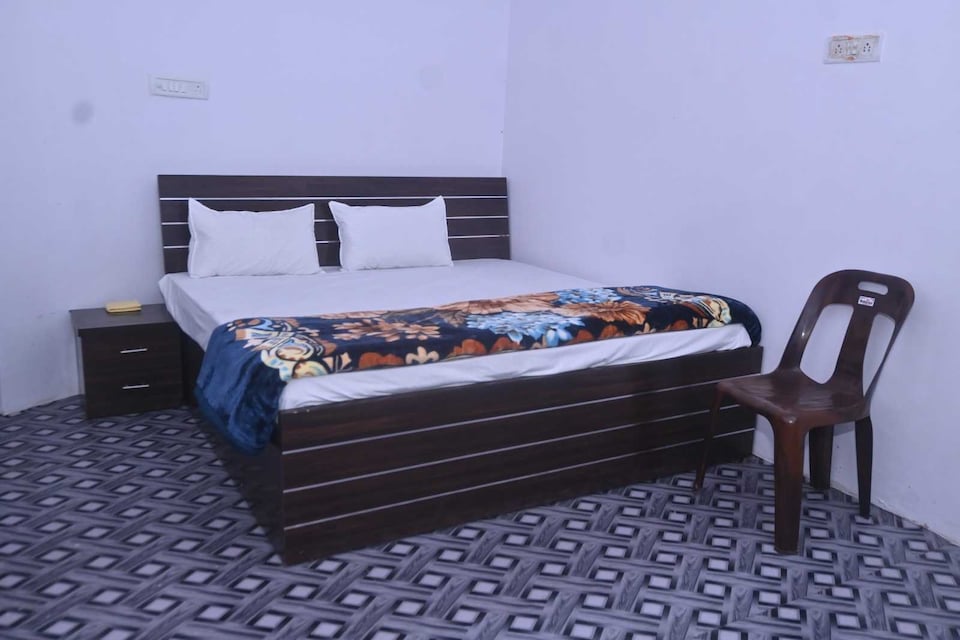 SPOT ON Hotel Blue Rain, Vikas Nagar Lucknow, Lucknow
