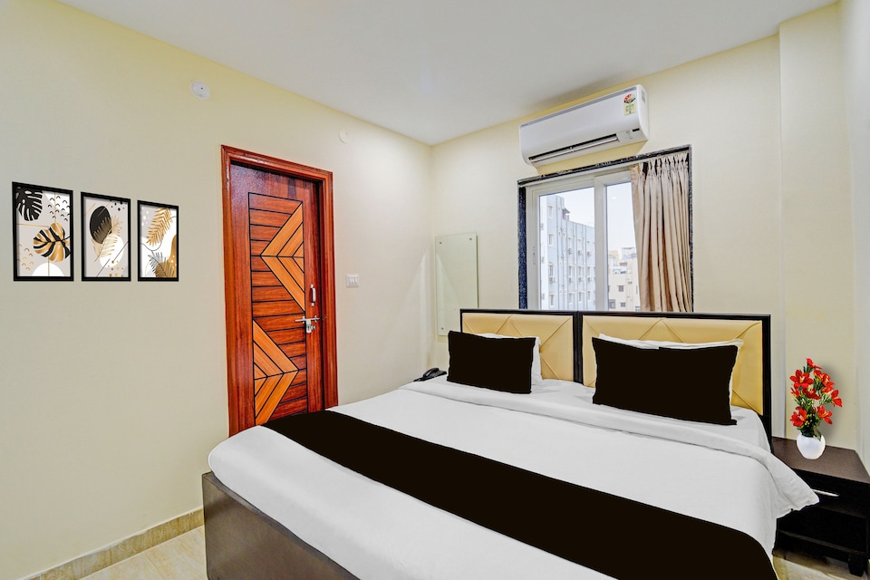 Super Townhouse Sunnam Cheruvu Lake Formerly Aura, Madhapur, Hyderabad