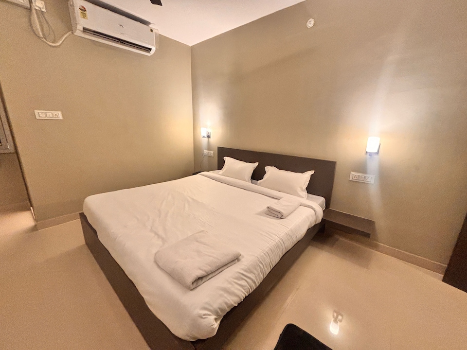 Townhouse Guwahati Airport Formerly Hotel White Lily, ISBT Guwahati, Guwahati