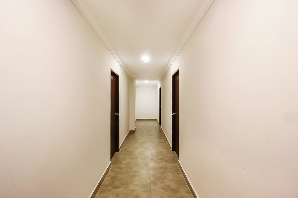 Flagship Sri Sai Nilayam Near Shilparamam, Kondapur, हैदराबाद