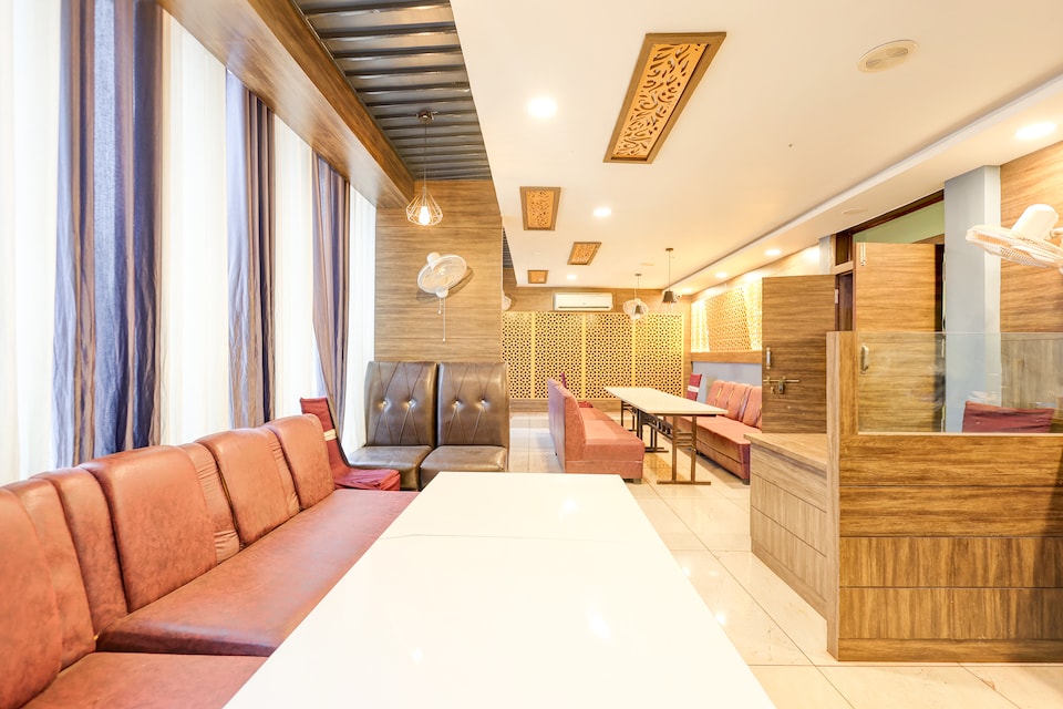 Hotel O Krishna Inn, Golghar, Gorakhpur